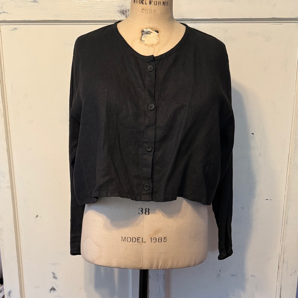 Signature Black Cropped Button-Down Linen Women's Shirt